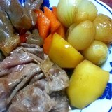 小玉ねぎが主役！　すき焼き風☆肉じゃが。